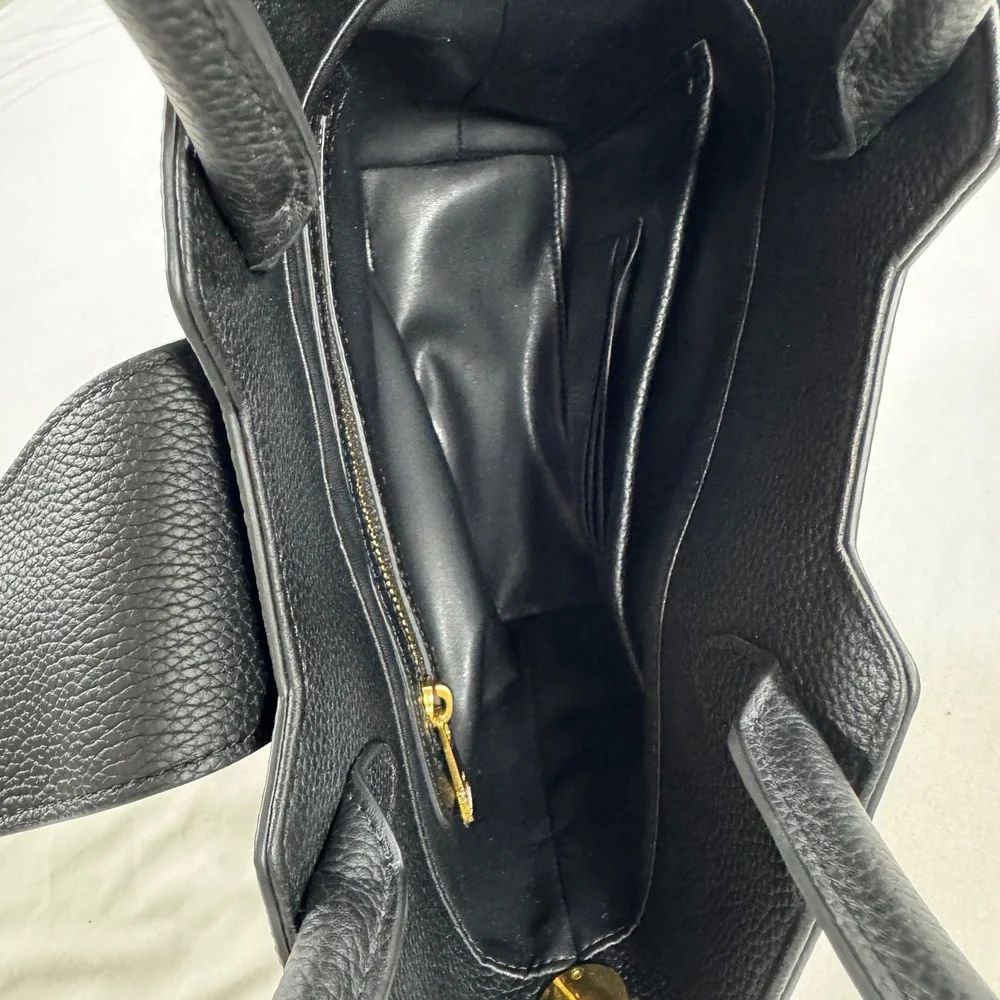 Zornna Veza Bag Black Pebbled Leather Handbag/Crossbody Gold Hardware Chic